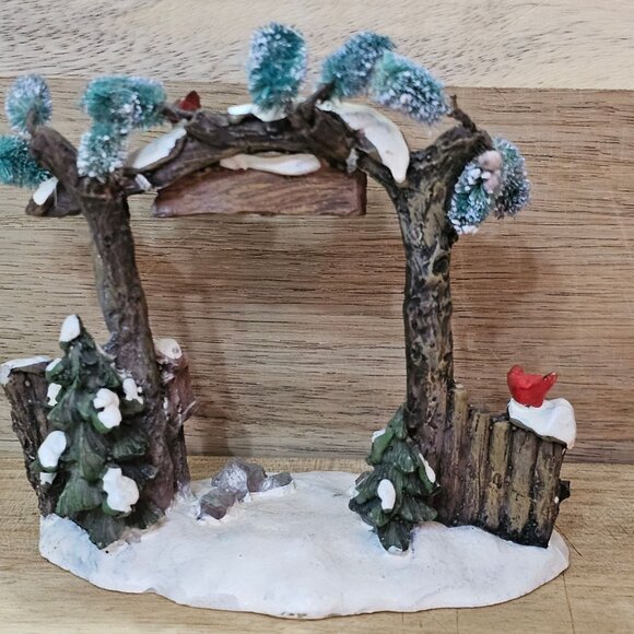 Victorian Christmas Village Entrance Village Sign 4" resin 2005 JoAnn Stores - Picture 3 of 8